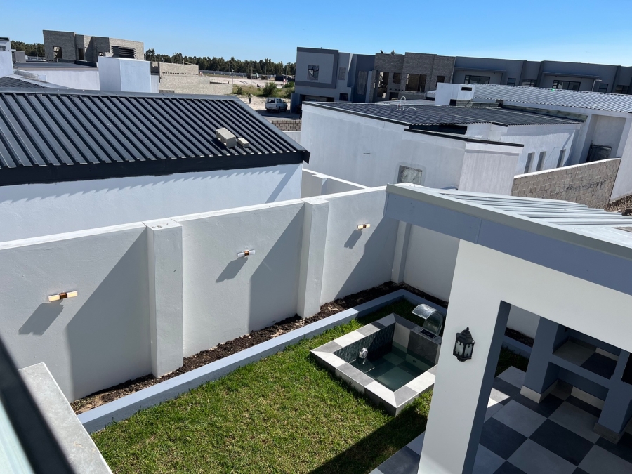 4 Bedroom Property for Sale in Sandown Western Cape